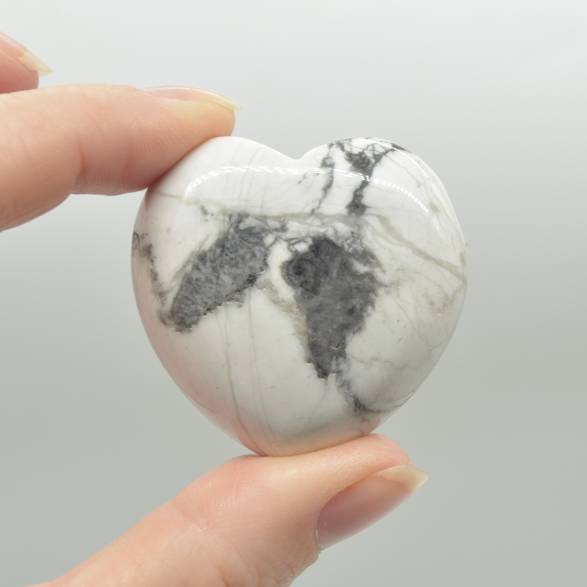 White Howlite Crystal Puffy Heart - 4cm - 1 Count - Image 4