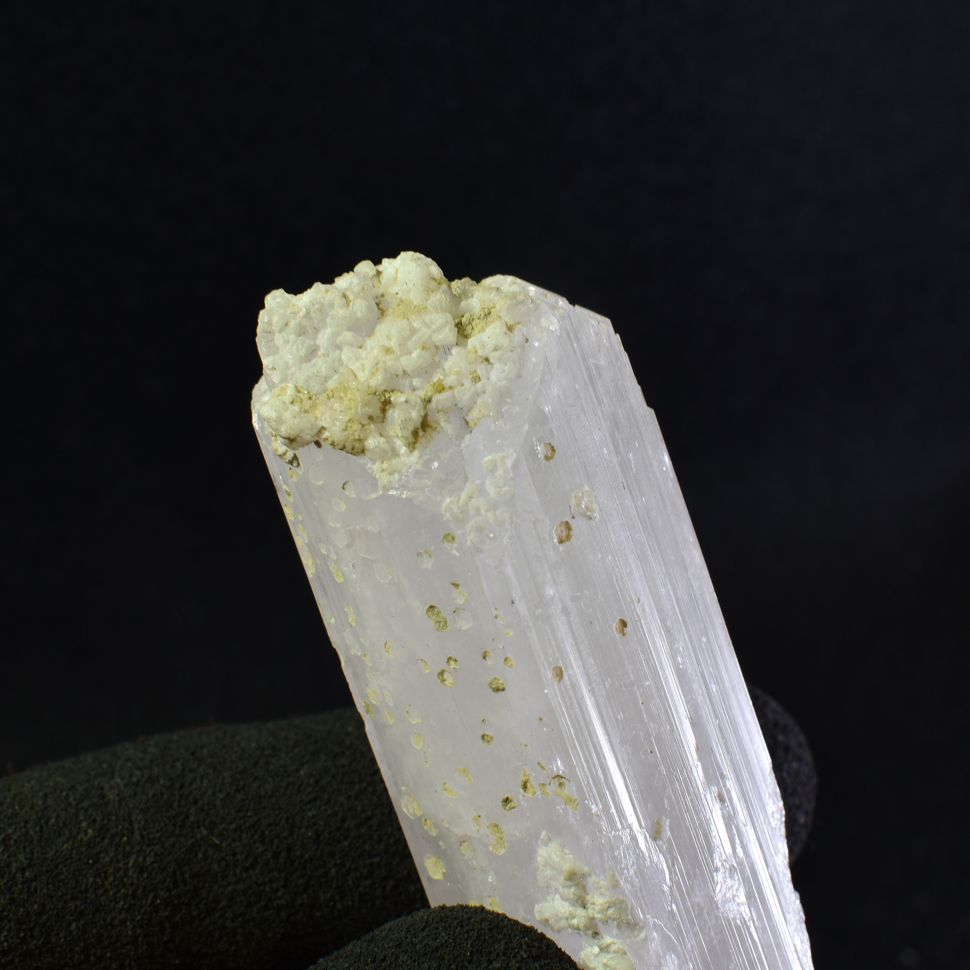 Danburite (with Calcite) UV Reactive Crystal Raw Point Specimen from Mexico - 58 grams - #30 - Image 3