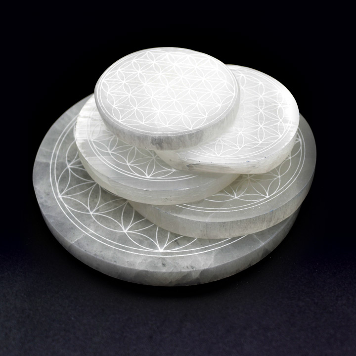 Selenite Flower Grid Round Charging Plate