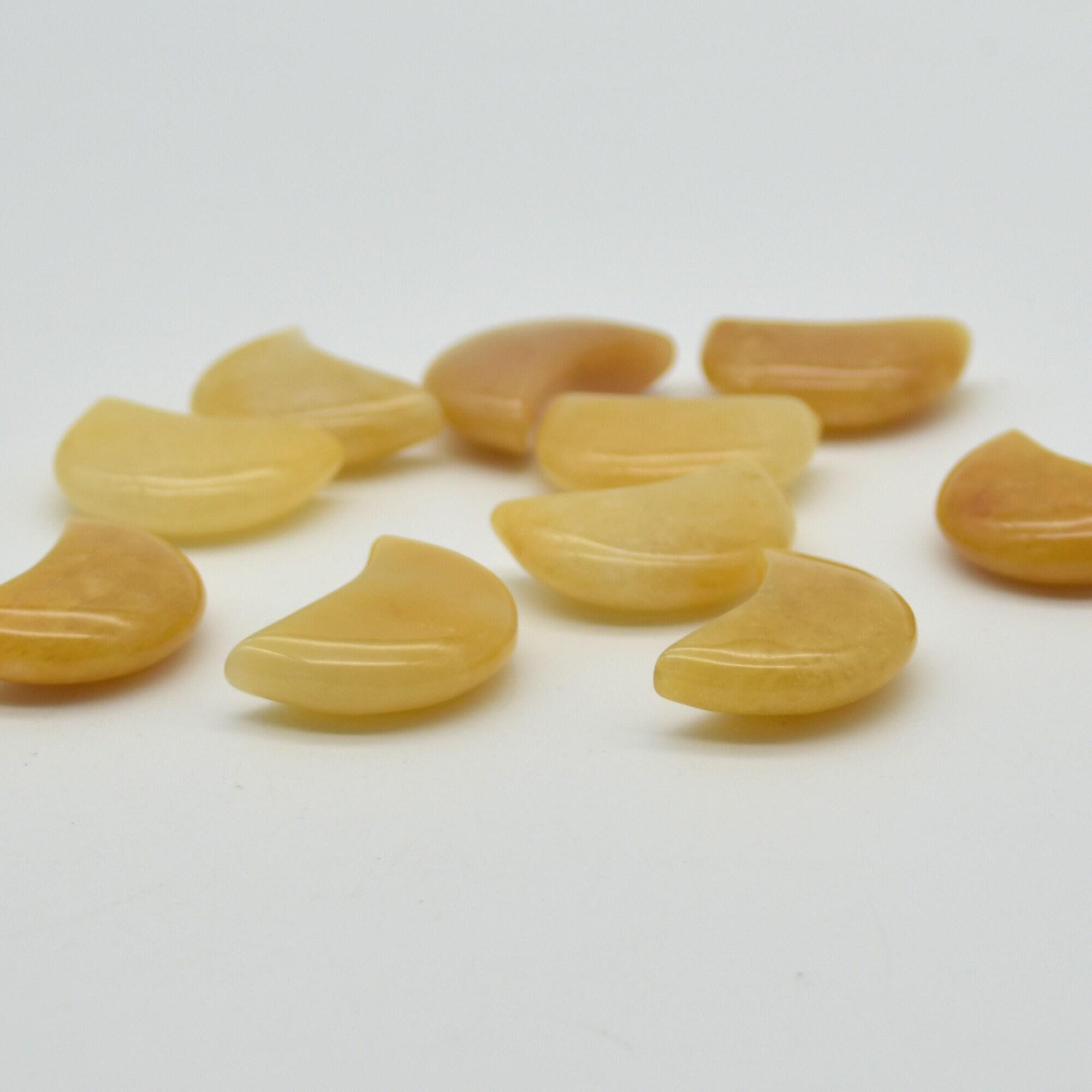 Yellow Jade Crescent Moon - 3cm - 1 Count - Image 4