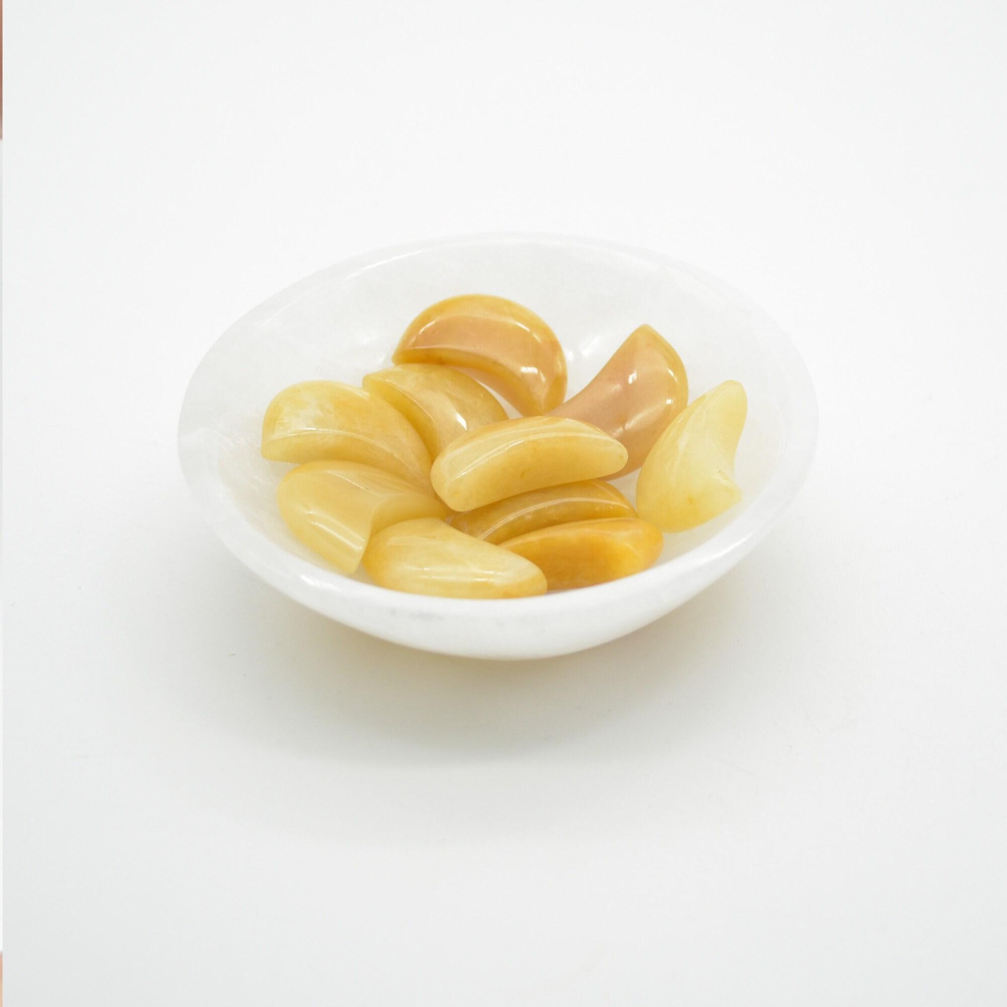 Yellow Jade Crescent Moon - 3cm - 1 Count - Image 7