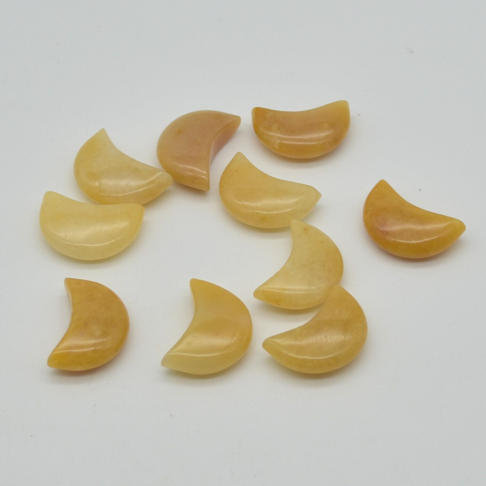 Yellow Jade Crescent Moon - 3cm - 1 Count - Image 3