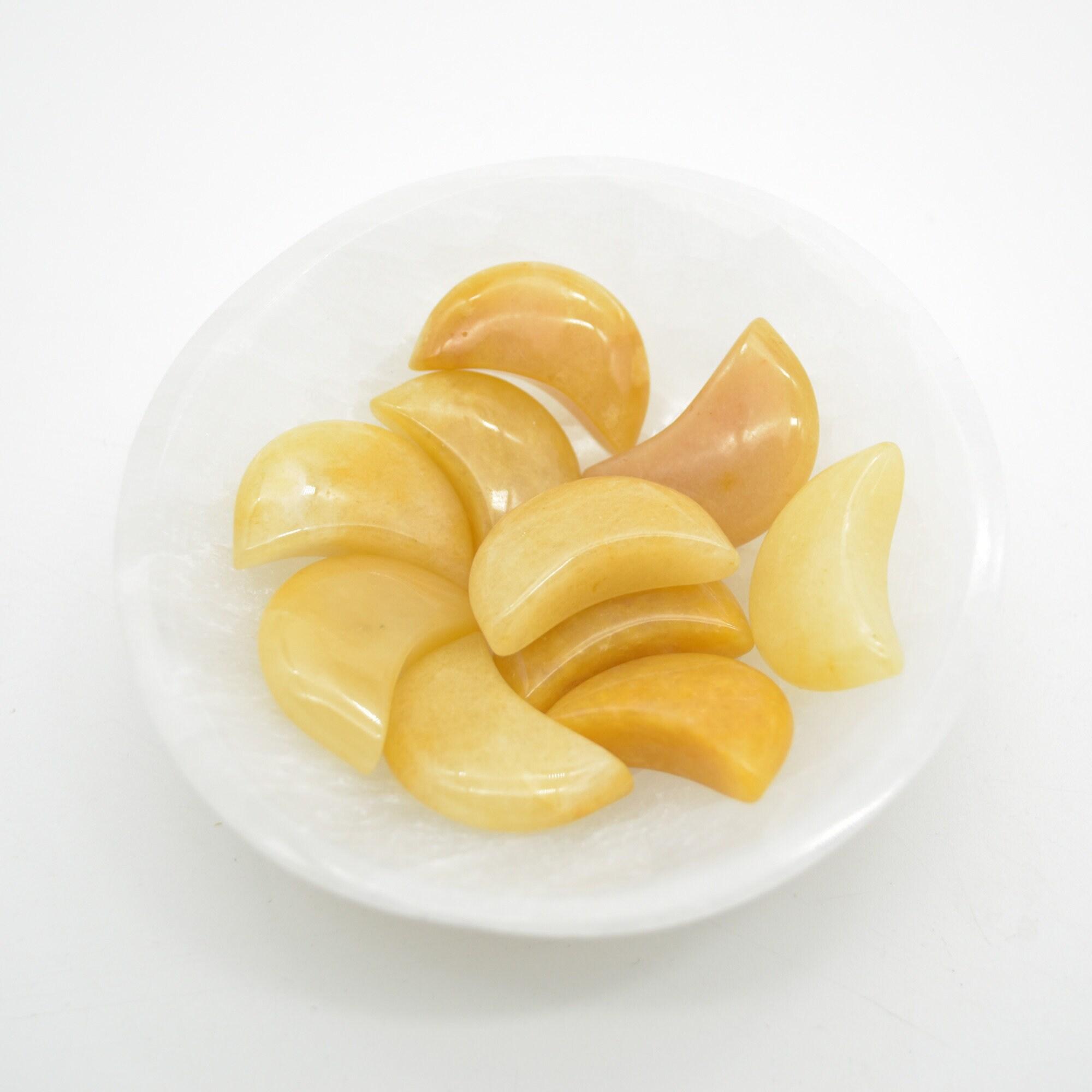 Yellow Jade Crescent Moon - 3cm - 1 Count