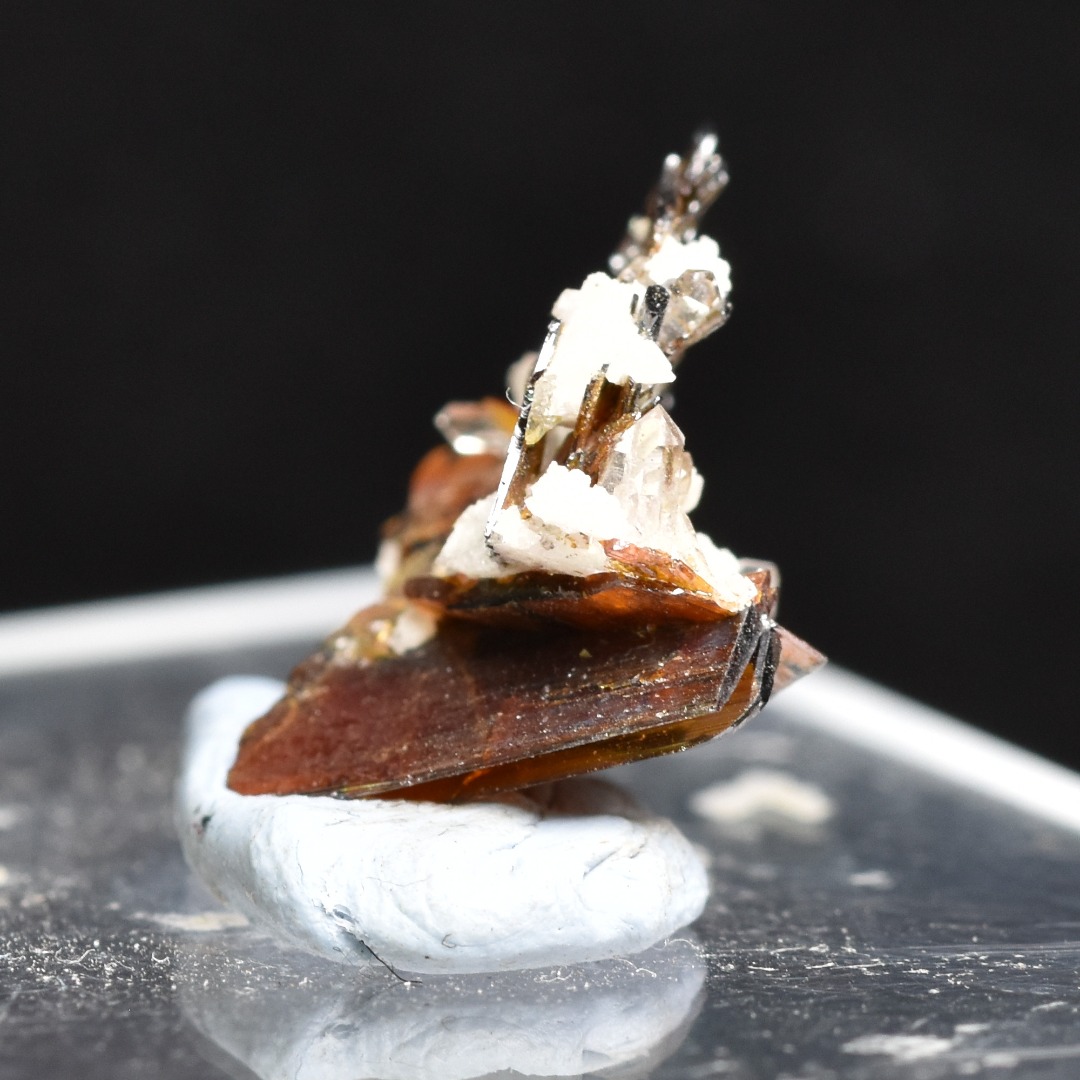 Red Brookite Crystal Specimen with Quartz RARE from Pakistan - 2ct, 0.47grams - 1.2cm - Image 6