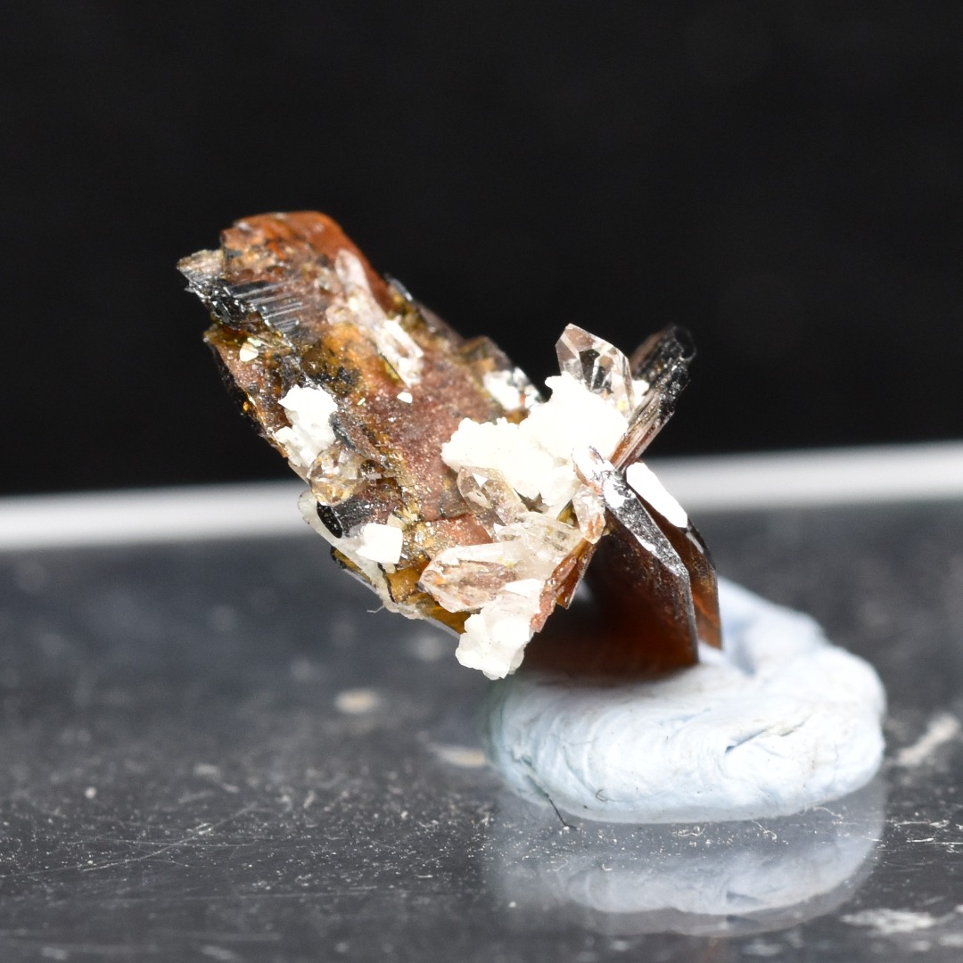 Red Brookite Crystal Specimen with Quartz RARE from Pakistan - 2ct, 0.47grams - 1.2cm - Image 3