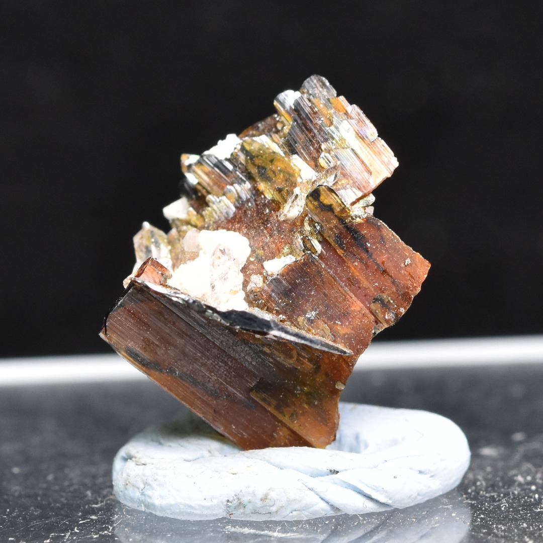 Red Brookite Crystal Specimen with Quartz RARE from Pakistan - 2ct, 0.47grams - 1.2cm - Image 5