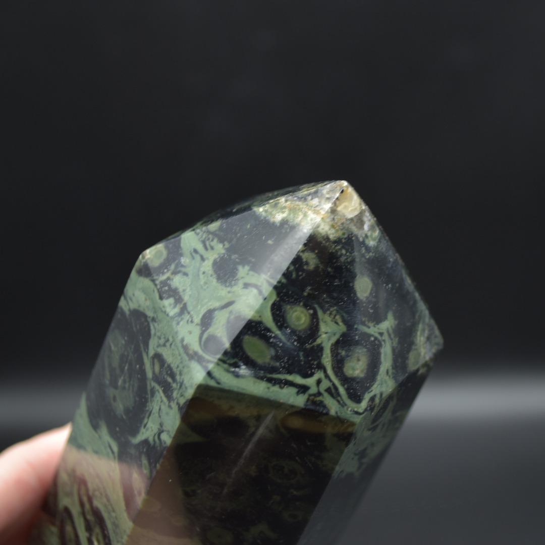 Kambaba Jasper Crystal Point, Tower, Wand - 16cm - 980 grams - Image 2