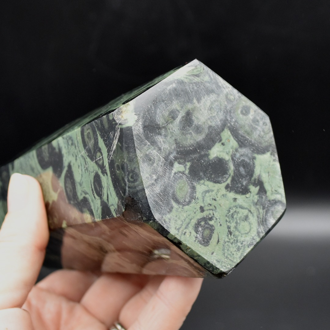 Kambaba Jasper Crystal Point, Tower, Wand - 16cm - 980 grams - Image 6