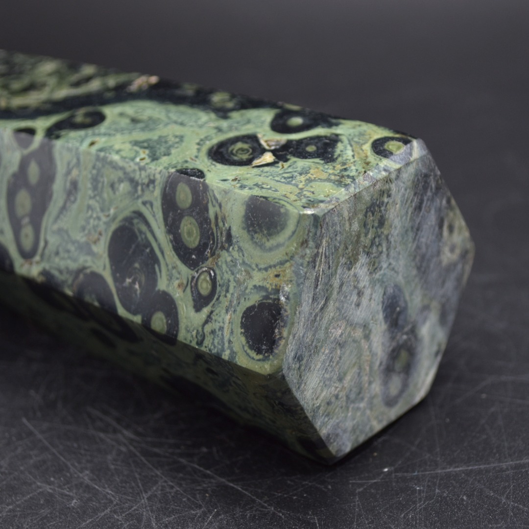 Kambaba Jasper Crystal Point, Tower, Wand - 17.5cm - 837 grams - Image 5