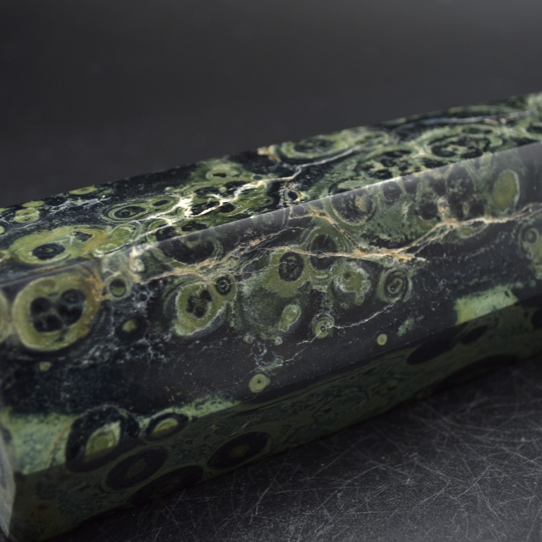 Kambaba Jasper Crystal Point, Tower, Wand - 17.5cm - 837 grams - Image 7