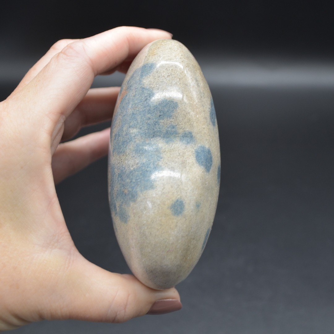 Blue Apatite in Cleavelandite Crystal Puffy Heart - 1 Count - 10cm - 592 grams - Image 4