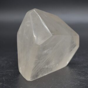 Clear Quartz Crystal Free Form - 420 grams - 4.7cm x 9.2cm x 7.3cm