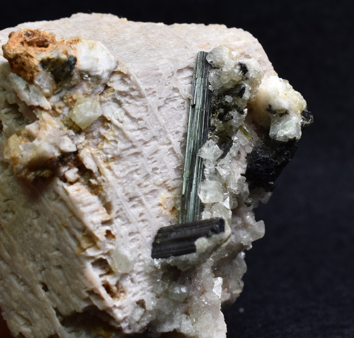 Green Herderite on Feldpar with Schorl Black Tourmaline, Elbaite Green Tourmaline, Albite, Rare, Synergy 12, Crystal Specimen - 122 grams - Image 5