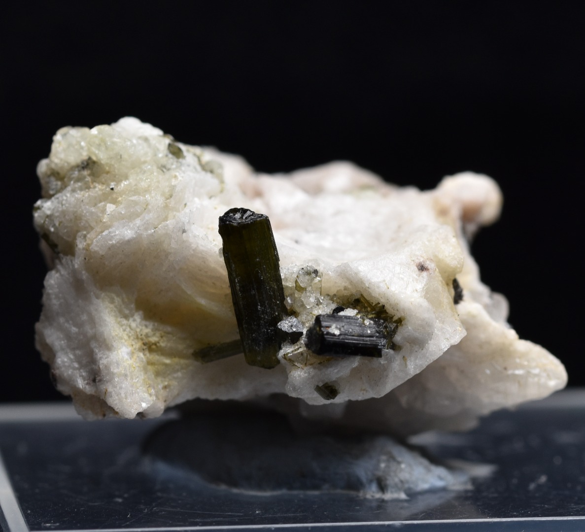 Green Herderite with Elbaite Green Tourmaline, Albite, Quartz, Rare, Synergy 12, Crystal Specimen - 9 grams - Image 4