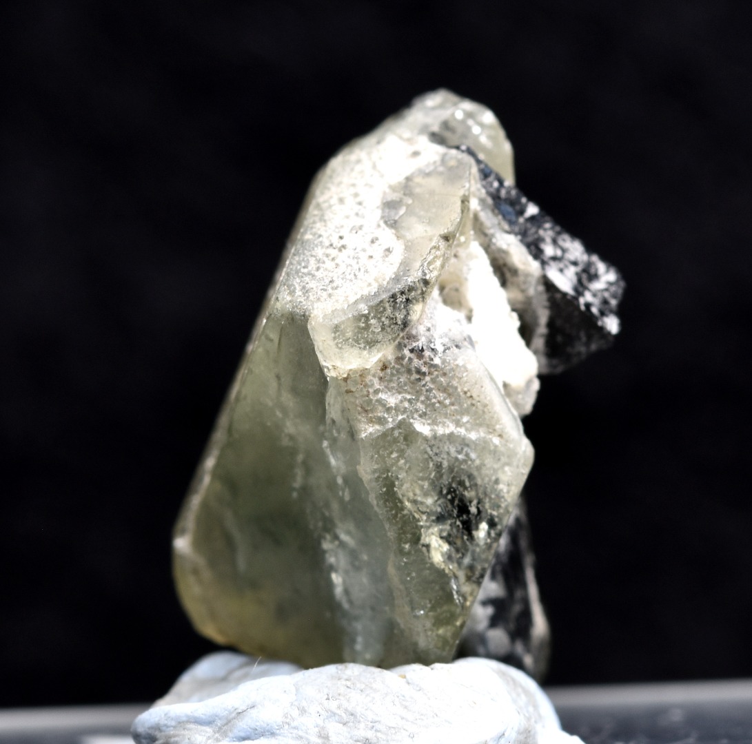 Green Herderite with Schorl Black Tourmaline, Rare, Synergy 12, Crystal Specimen - 3.6 grams - Image 7