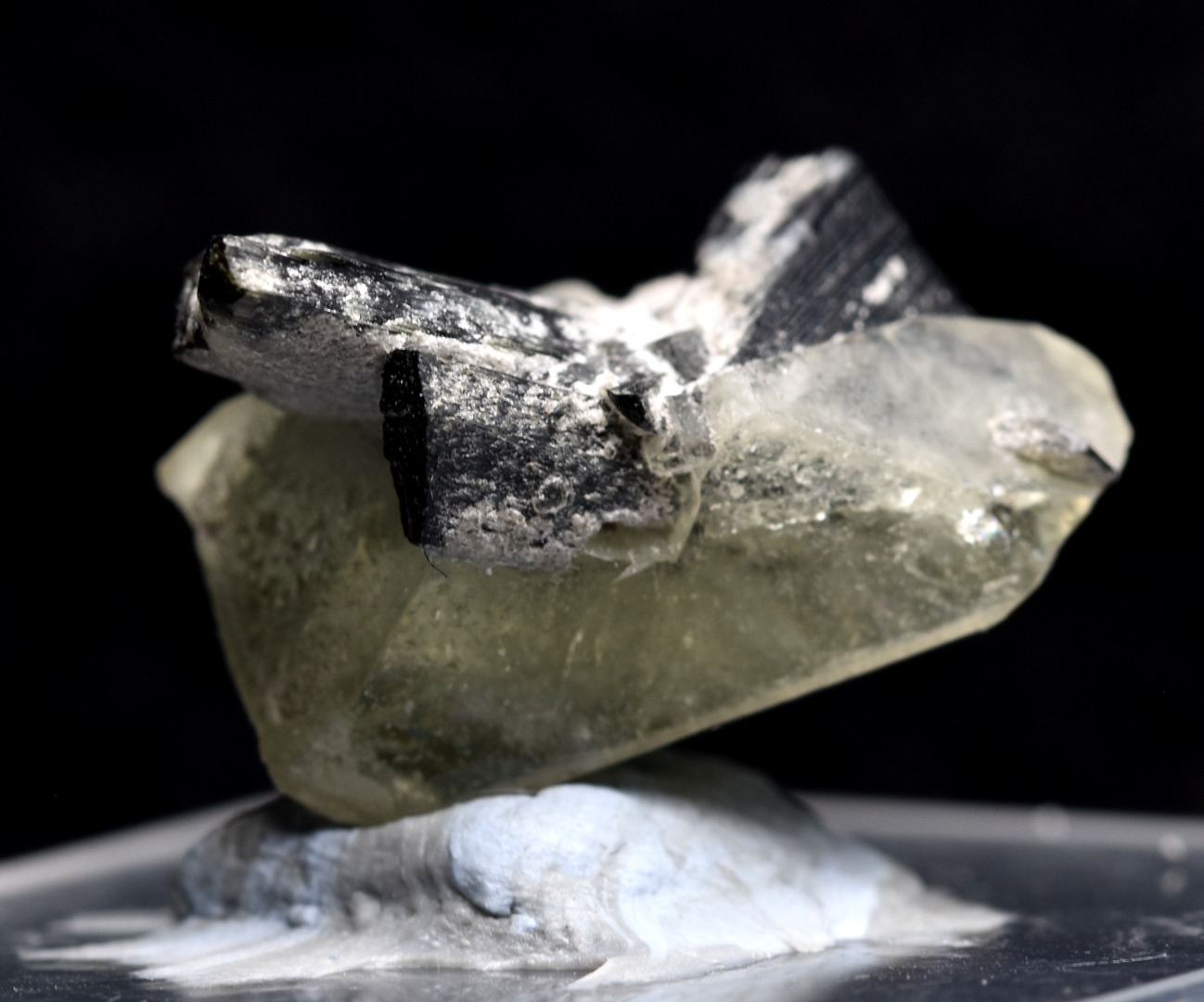 Green Herderite with Schorl Black Tourmaline, Rare, Synergy 12, Crystal Specimen - 3.6 grams - Image 5