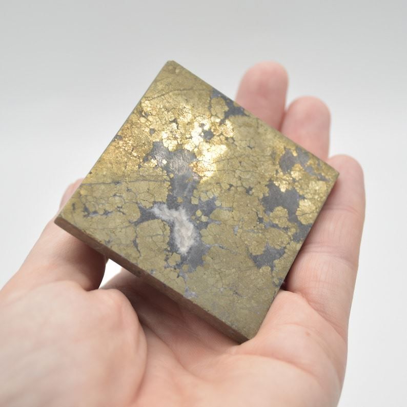 Pyrite Crystal Pyramid Healer's Gold - 230 grams - 5cm x 5cm x 5cm - Image 4