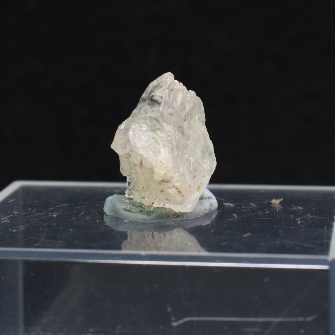Phenakite, Phenacite RARE Crystal from Ukraine - 8ct, 1.6 grams, 1.4cm - Image 3