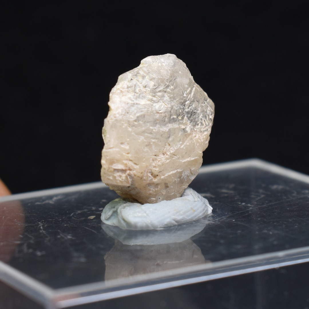 Phenakite, Phenacite RARE Crystal from Ukraine - 6ct, 1.23 grams, 1.4cm - Image 5