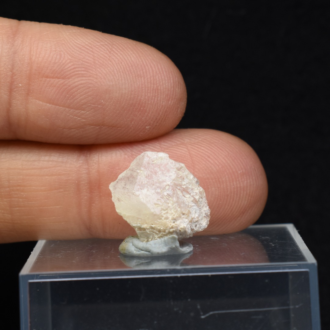 Phenakite, Phenacite RARE Crystal from Ukraine - 6ct, 1.23 grams, 1.4cm - Image 7