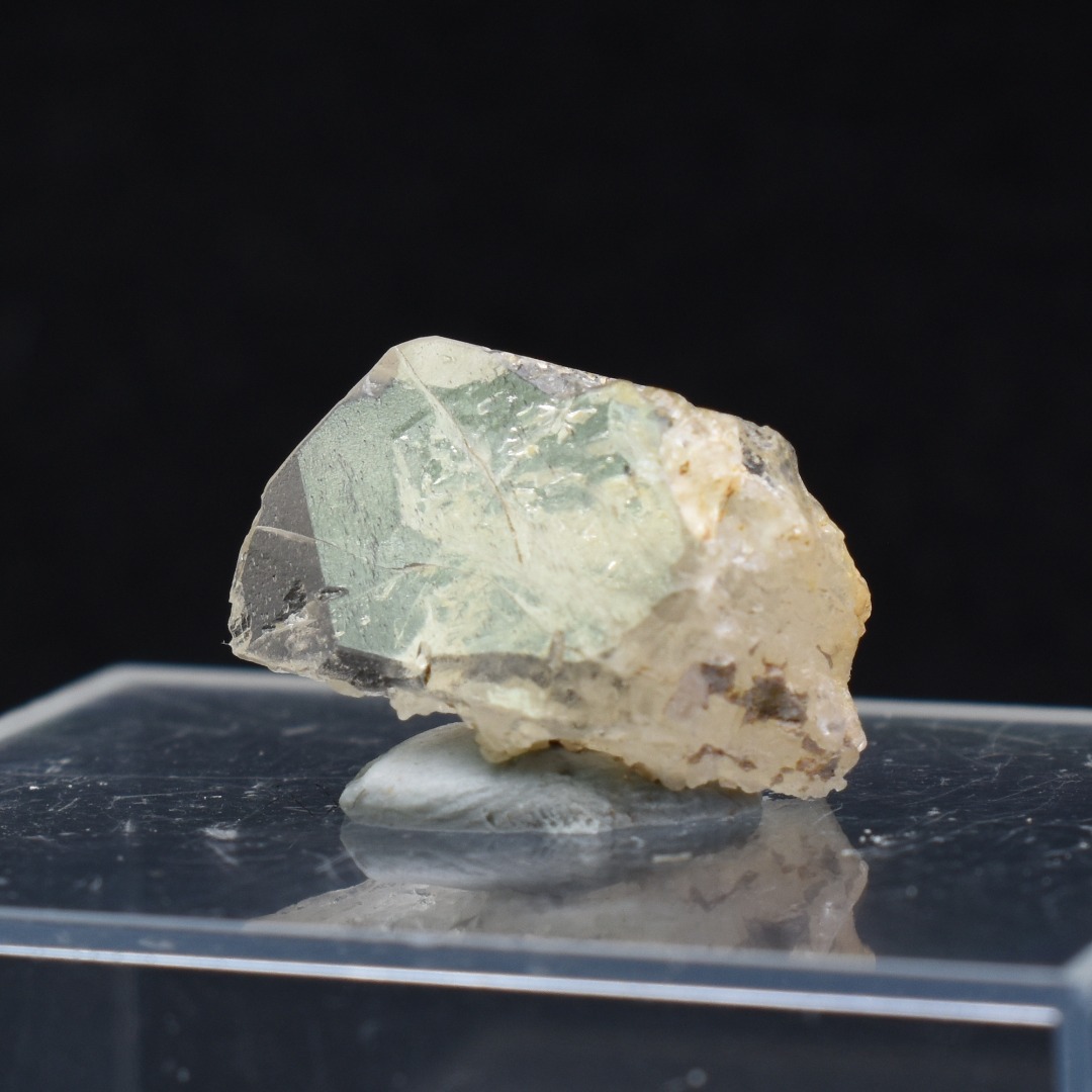 Phenakite, Phenacite RARE Crystal from Ukraine - 9ct, 1.78 grams, 1.7cm - Image 6