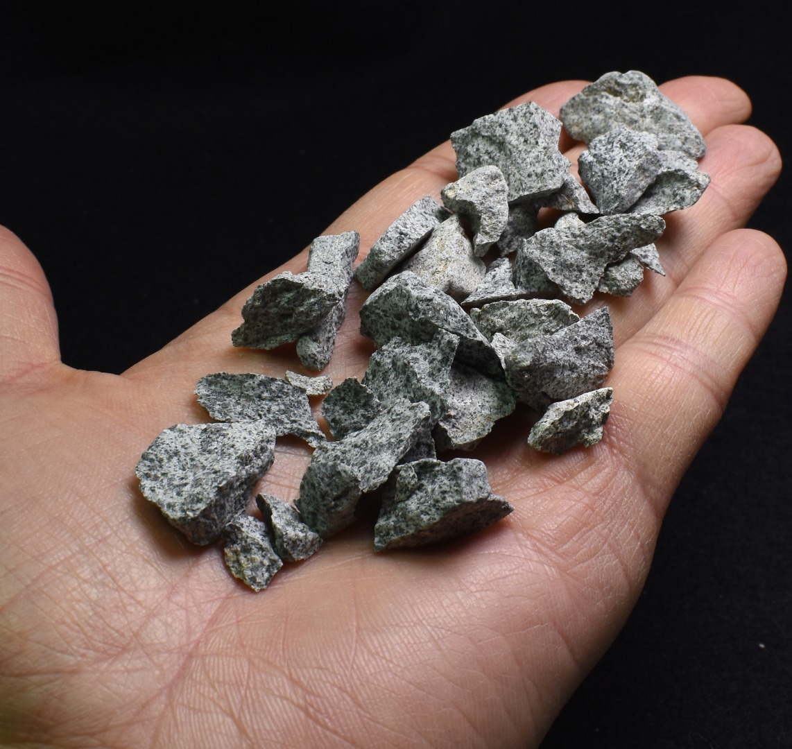 Guardianite Azozeo Raw Quartz Crystals - Mixed Lot 01 - 43 grams - Image 3