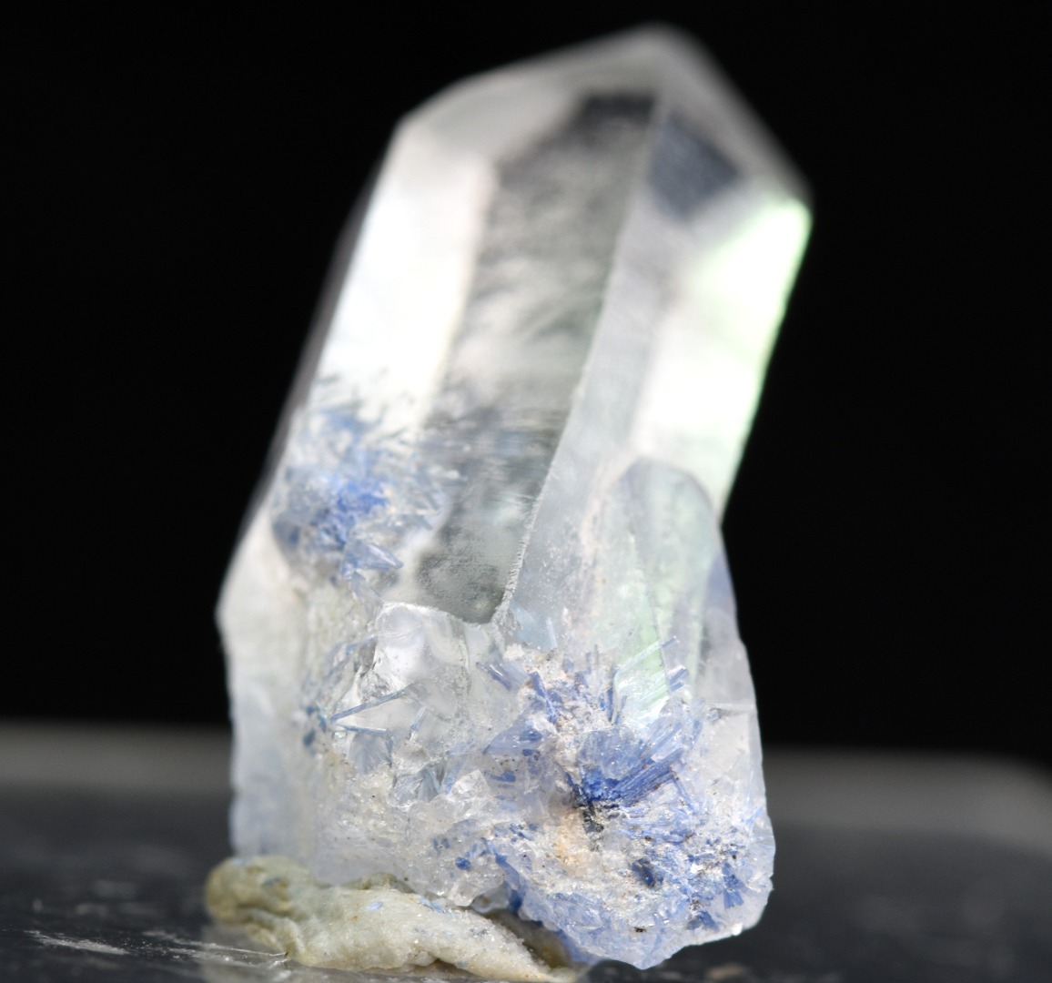 Natural Dumortierite in Clear Quartz Inclusion Raw Crystal Specimen from Brazil - 1.82 grams - 2cm - Image 3