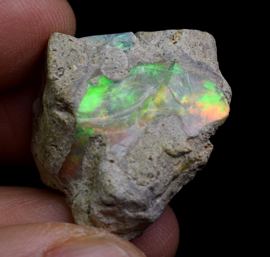 Large Ethiopian Welo Rough Opal Top Grade Specimen - 34ct weight #113
