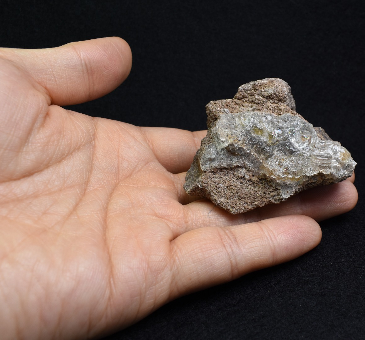 Mexican Hyalite Opal Collector Grade Specimen Stone on Matrix - UV Reactive Fluorescent - 84 grams #01 - Image 4