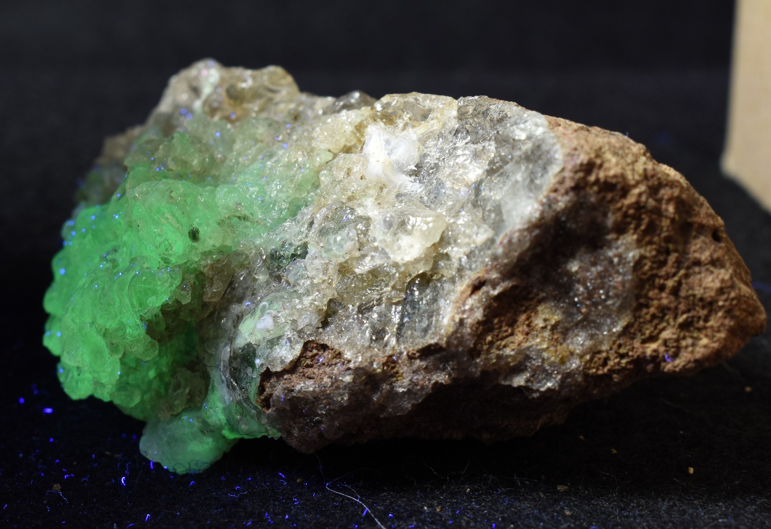 Mexican Hyalite Opal Collector Grade Specimen Stone on Matrix - UV Reactive Fluorescent - 70 grams #03 - Image 5