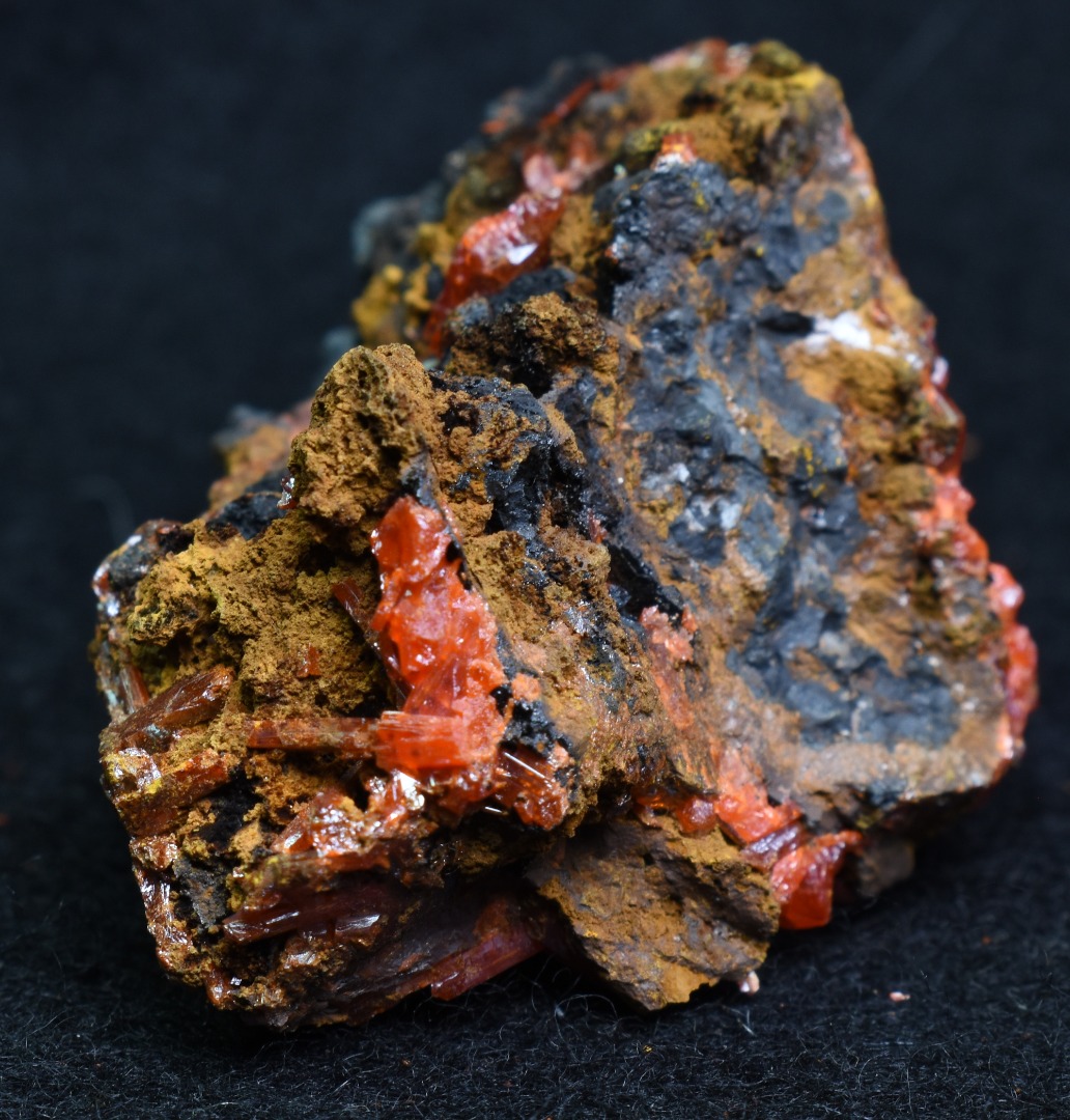 Crocoite Rare Mineral, from Red Lead Mine, Tasmania, Australia - 40 grams - 4cm #15 - Image 4