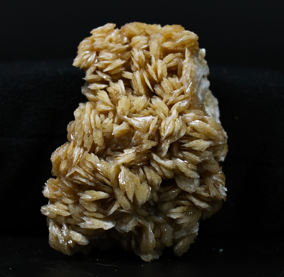 Barite, Baryte Crystal Cluster Mineral From Los Angeles County, California, USA - 90 grams - Image 2