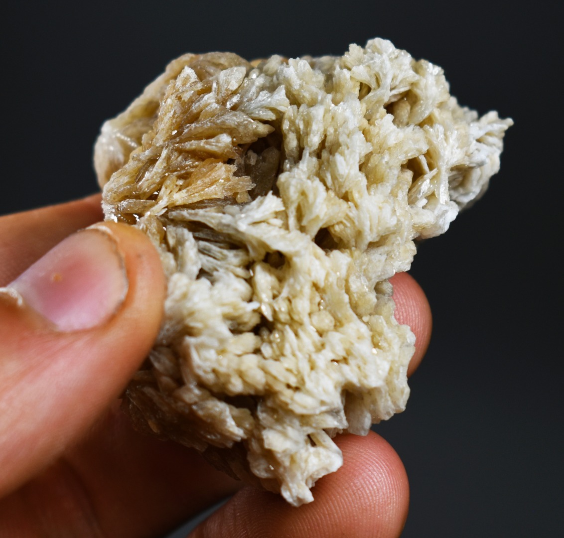 Barite, Baryte Crystal Cluster Mineral From Los Angeles County California USA - 91 grams - Image 3
