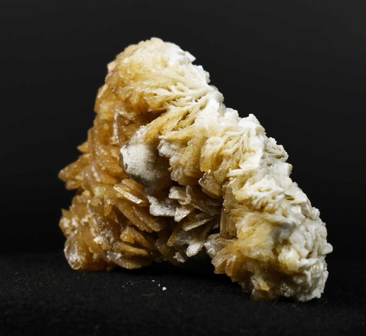 Barite, Baryte Crystal Cluster Mineral From Los Angeles County California USA - 87 grams