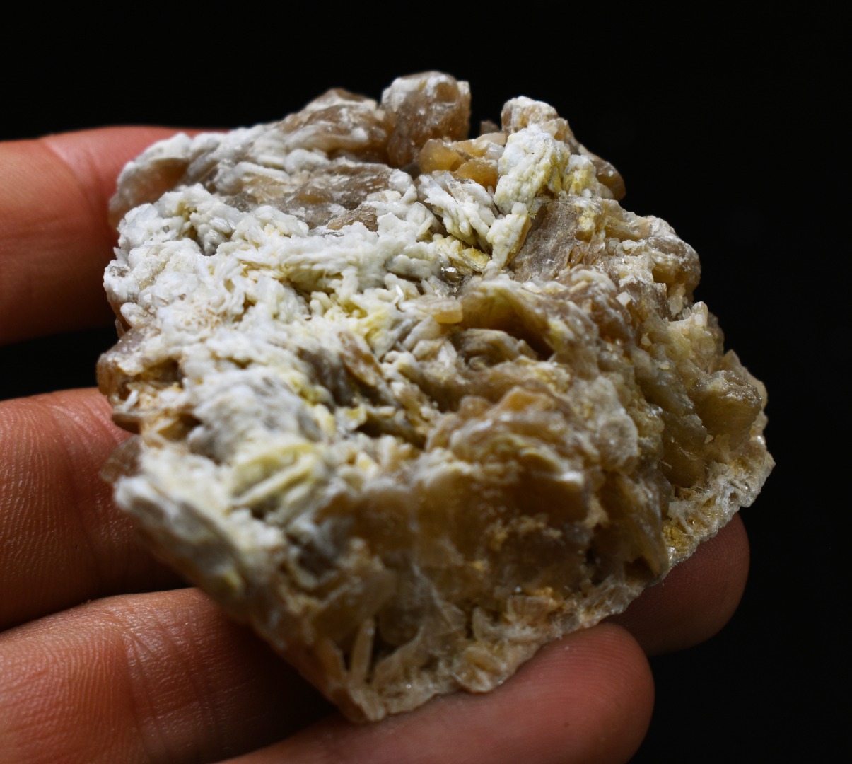 Barite, Baryte Crystal Cluster Mineral From Los Angeles County California USA - 118 grams - Image 3