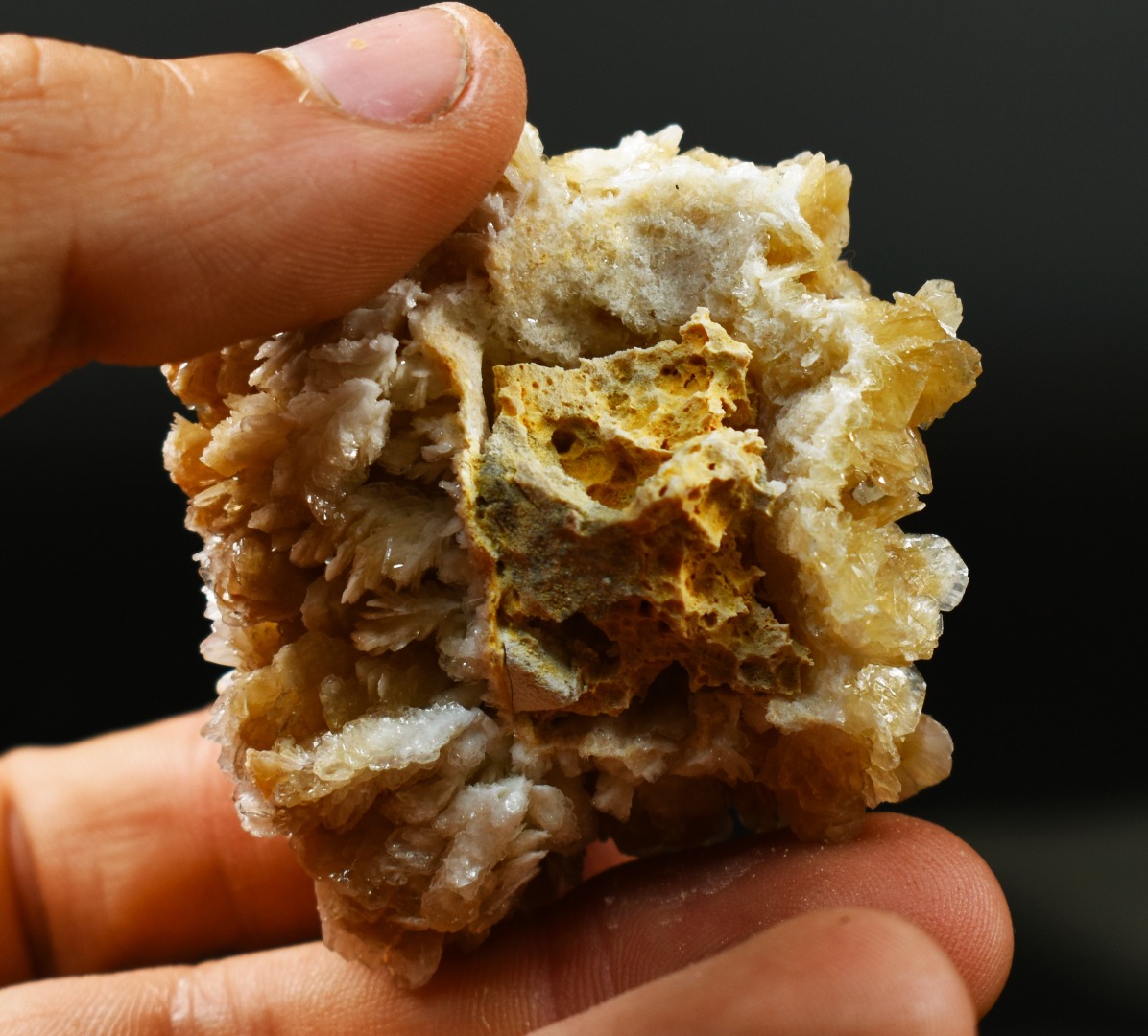 Barite, Baryte Crystal Cluster Mineral From Los Angeles County California USA - 83 grams - Image 3