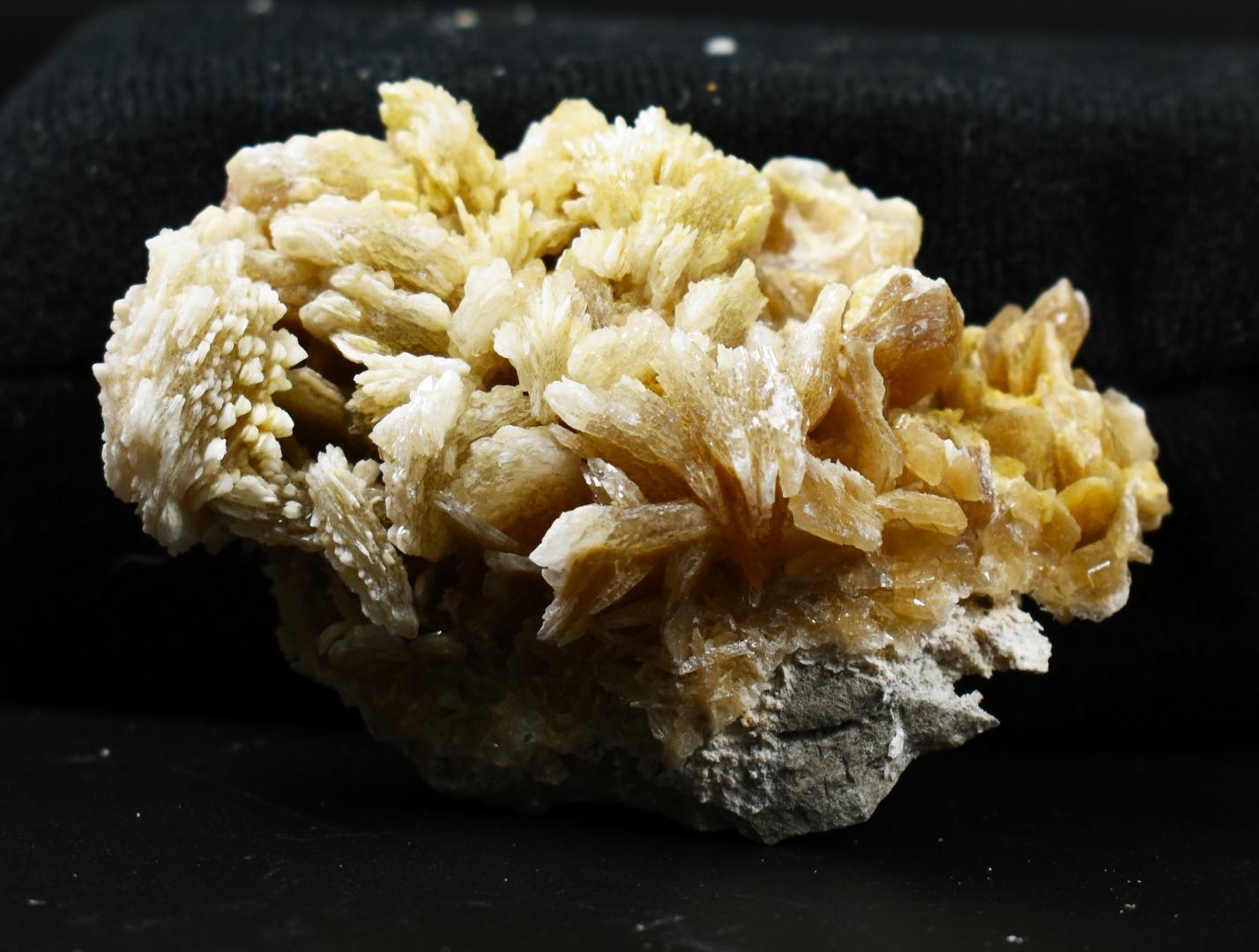 Barite, Baryte Crystal Cluster Mineral From Los Angeles County California USA - 80 grams