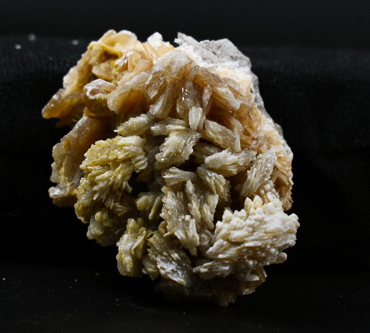 Barite, Baryte Crystal Cluster Mineral From Los Angeles County California USA - 80 grams - Image 2