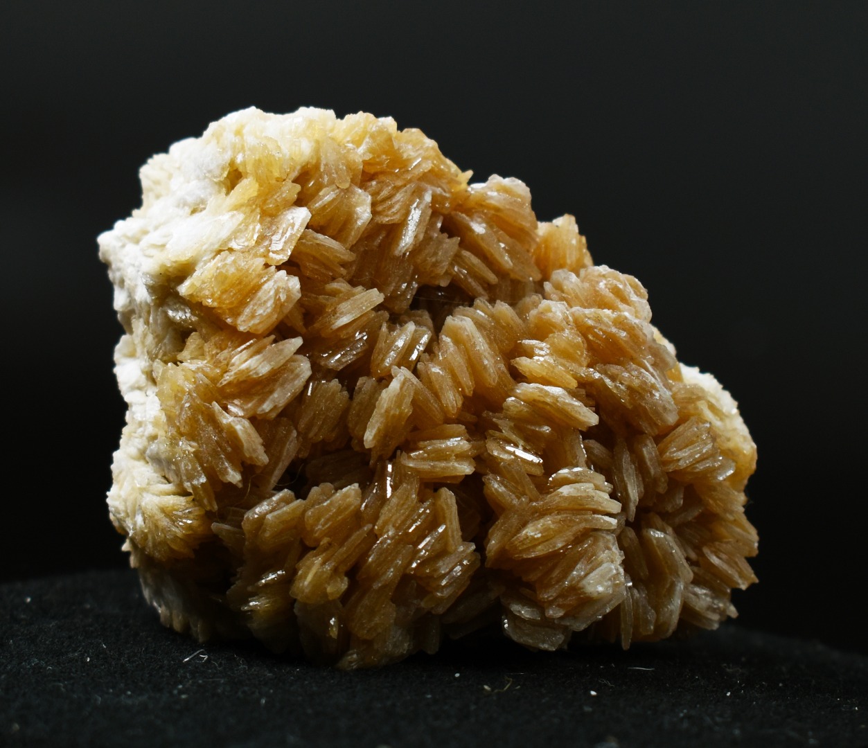 Barite, Baryte Crystal Cluster Mineral From Los Angeles County California USA - 117 grams - Image 2