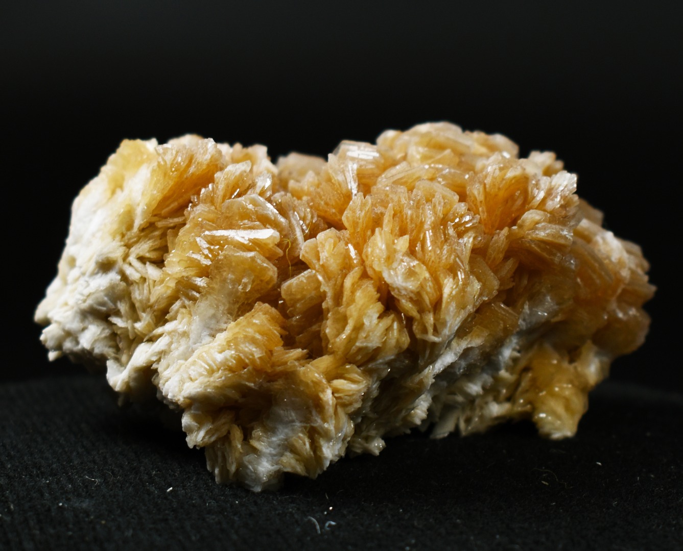 Barite, Baryte Crystal Cluster Mineral From Los Angeles County California USA - 117 grams - Image 6