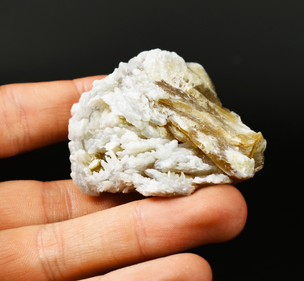 Barite, Baryte Crystal Cluster Mineral From Los Angeles County California USA - 108 grams - Image 4