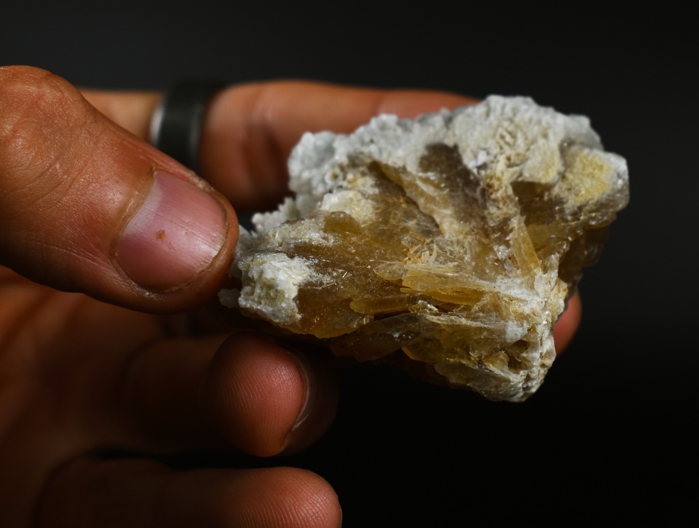 Barite, Baryte Crystal Cluster Mineral From Los Angeles County California USA - 108 grams - Image 6