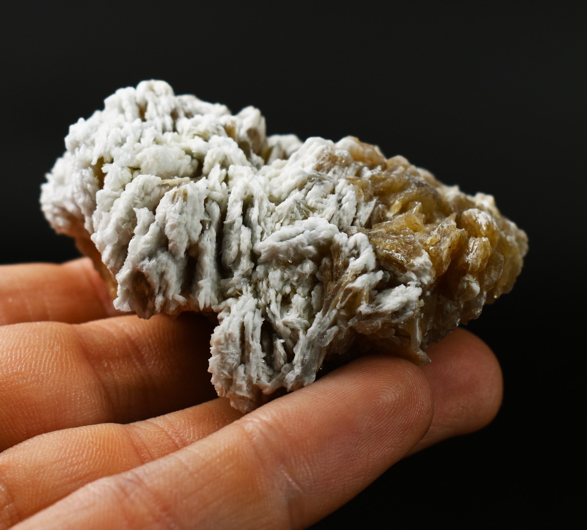 Barite, Baryte Crystal Cluster Mineral From Los Angeles County California USA - 133 grams - Image 3