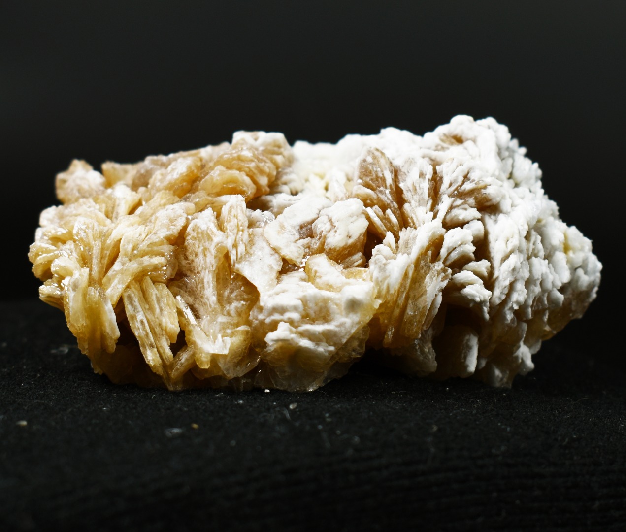 Barite, Baryte Crystal Cluster Mineral From Los Angeles County California USA - 133 grams - Image 7