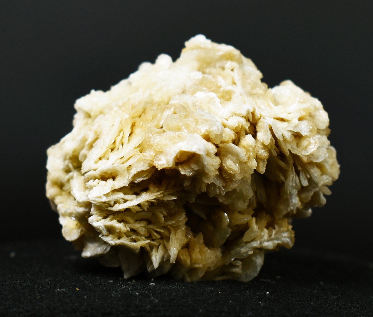 Barite, Baryte Crystal Cluster Mineral From Los Angeles County California USA - 160 grams - Image 2