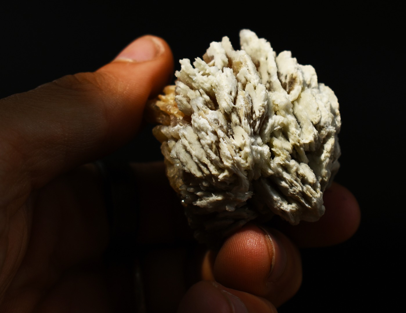 Barite, Baryte Crystal Cluster Mineral From Los Angeles County California USA - 98 grams - Image 6