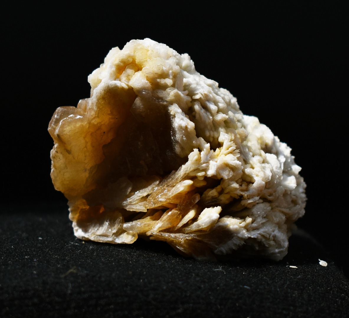 Barite, Baryte Crystal Cluster Mineral From Los Angeles County California USA - 78 grams - Image 3