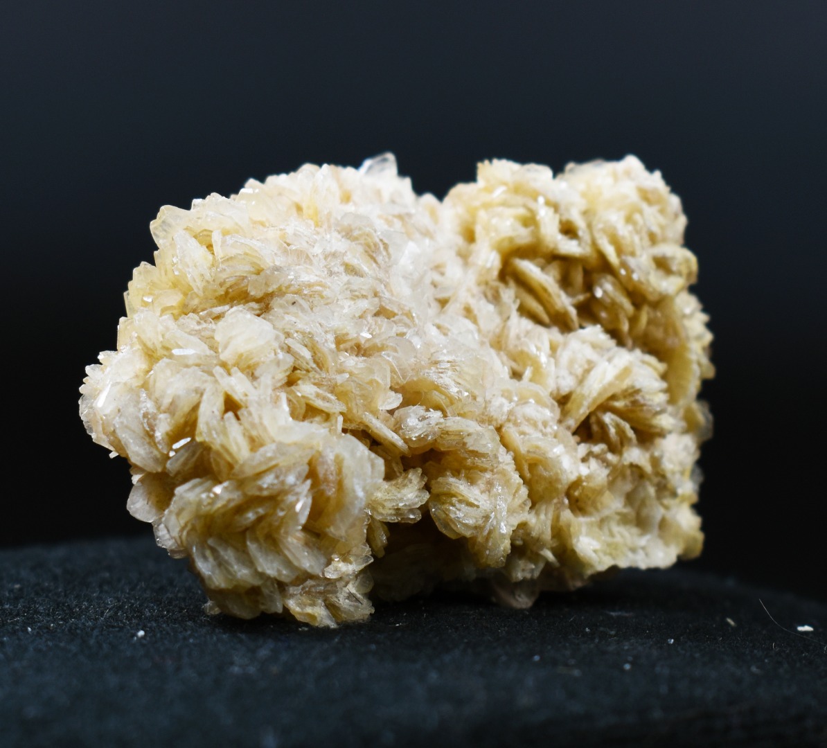 Barite, Baryte Crystal Cluster Mineral From Los Angeles County California USA - 91 grams - Image 6
