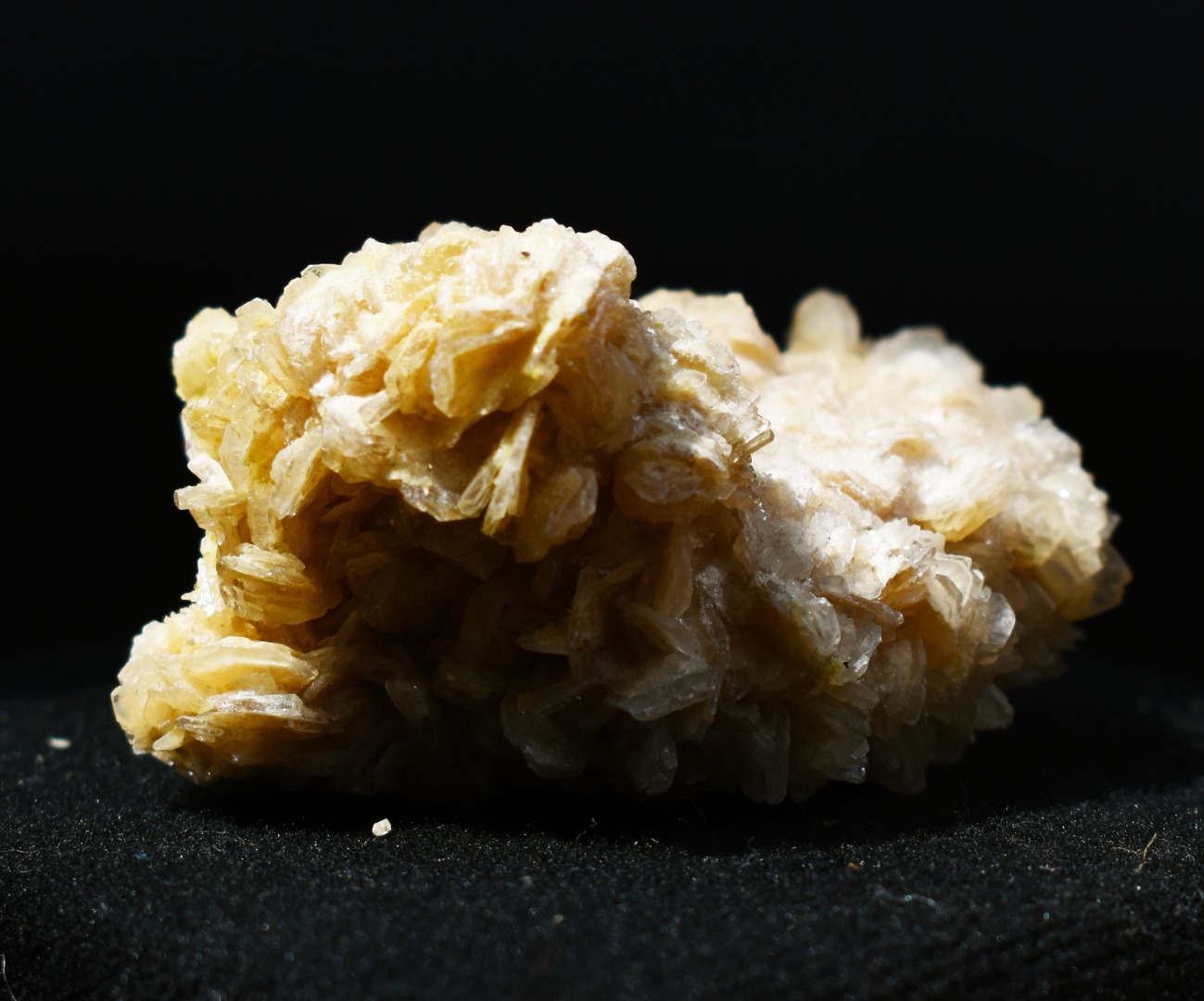 Barite, Baryte Crystal Cluster Mineral From Los Angeles County California USA - 91 grams - Image 2