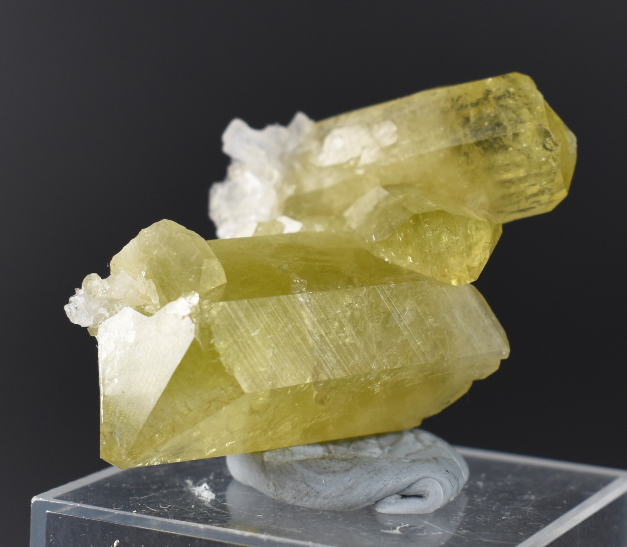 Brazilianite Crystal Cluster with Albite & Muscovite - from Linopolis, Minas Gerais, Brazil, museum quality, 24g - Image 8